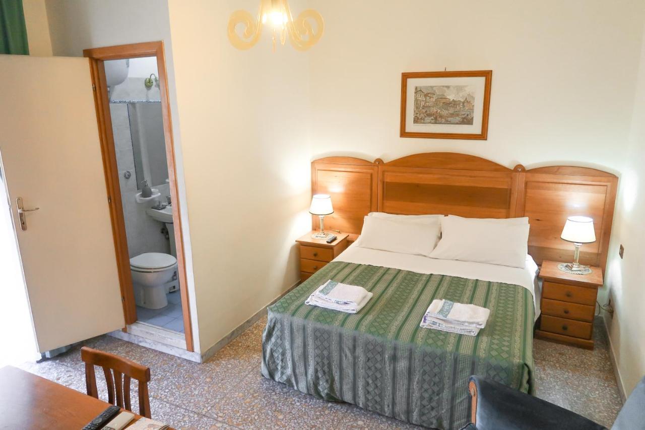 The Condottieri Rooms Rome Exterior photo